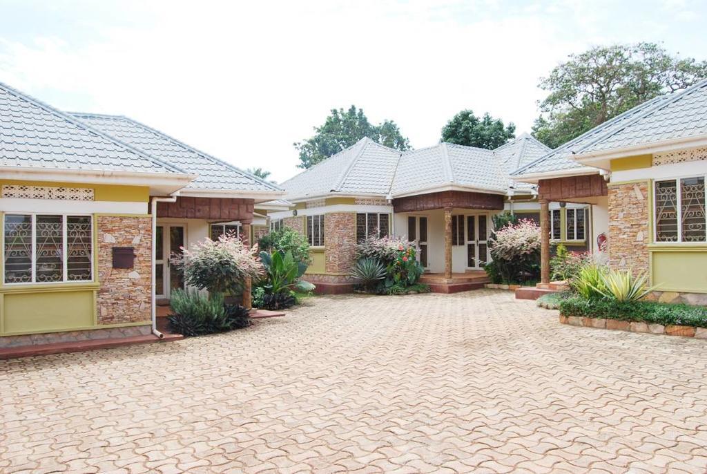 Prestige Resort Cottages Entebbe Exterior photo